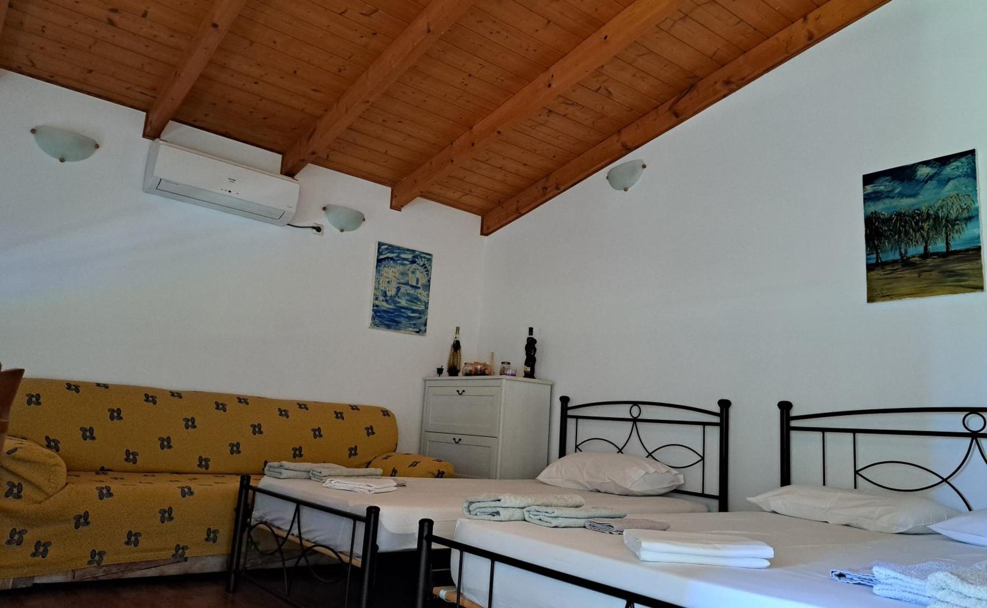 Garden House-Free Transfer From Airport Villa Artemida  Exterior photo